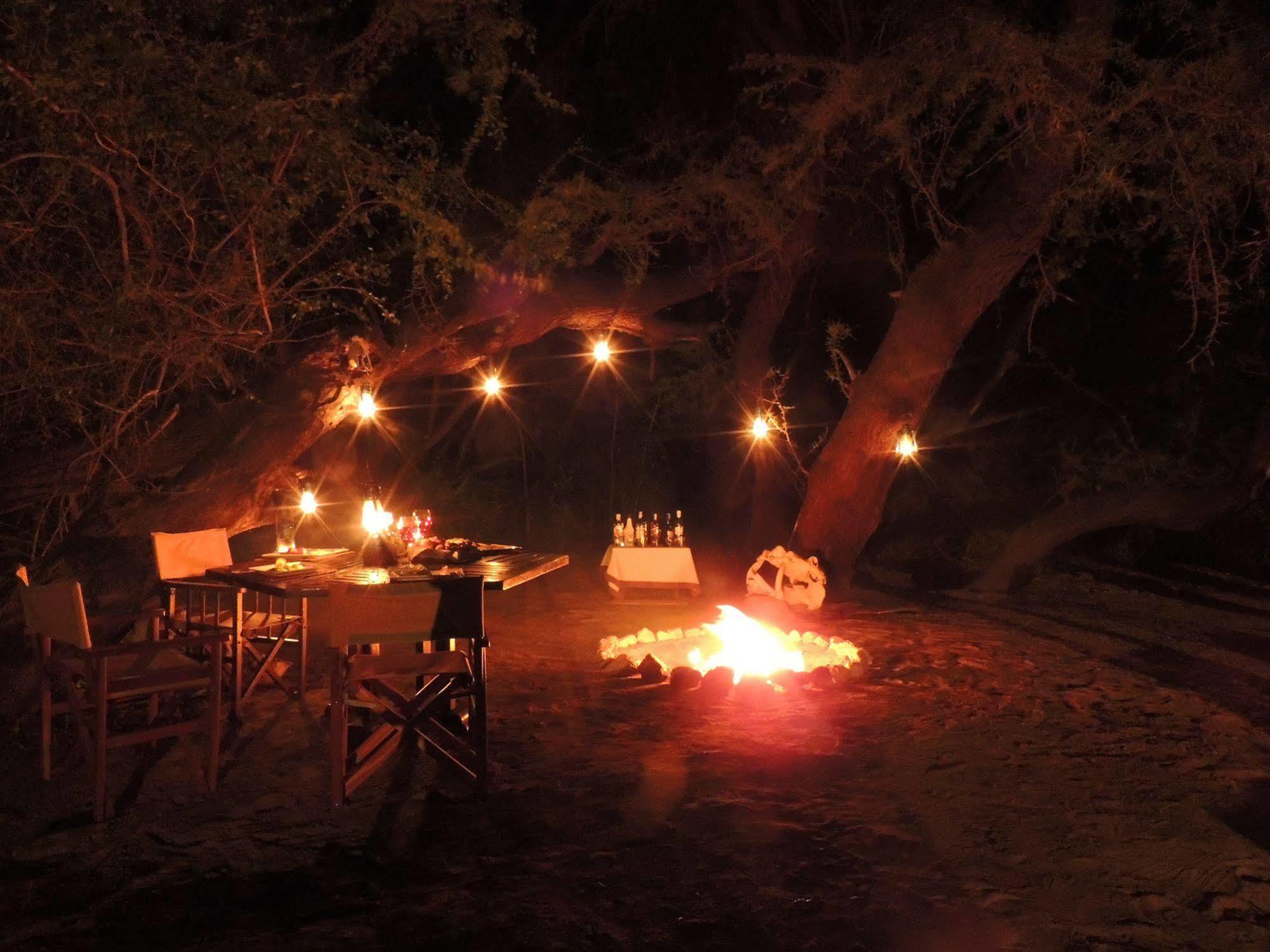 Hotel Loyk Tsavo Camp Exterior foto